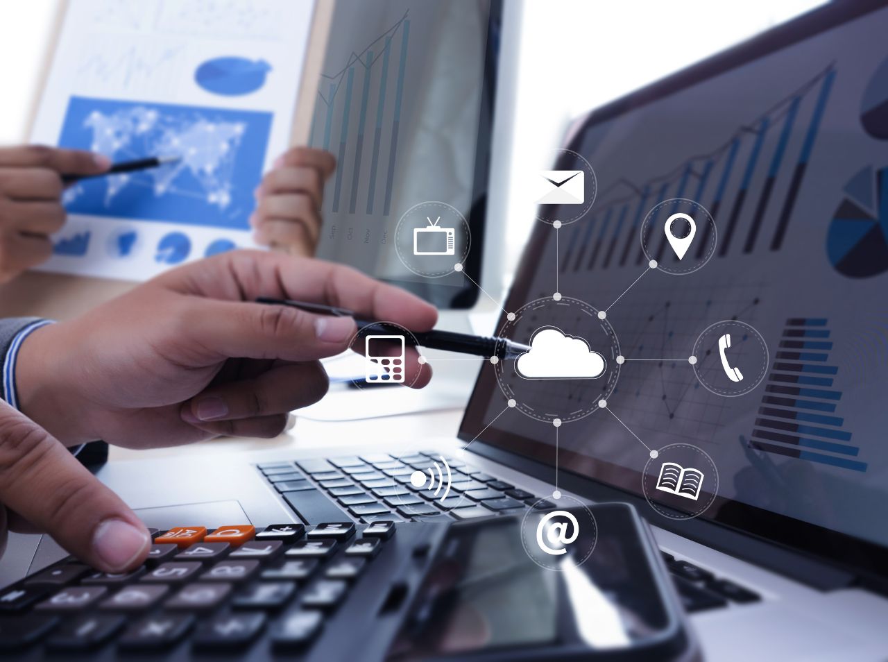 Blue professional construction company logo video (1280 x 954 px) (1280 x 954 px) (5).jpg